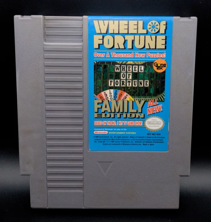 A photo of the item: Wheel Of Fortune Family Edition
